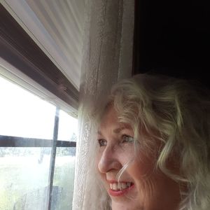 Meet your Posher, Charlotte